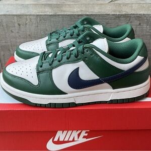 Nike Men's Green and Blue Sneakers